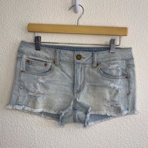 American Eagle Low Rise Light Wash Jean Shorts